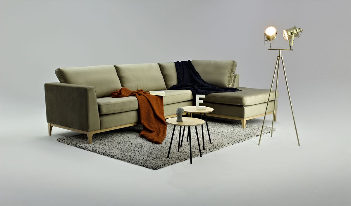 Sofa with deals turned legs