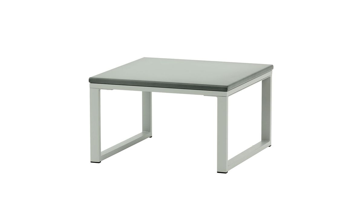 Square aluminium on sale outdoor table