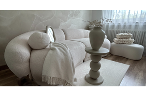 Freestanding sofa or against the wall? Which setting will be best?