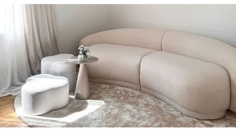 The Return of Curves: Sculptural Sofas That Redefine Relaxation.